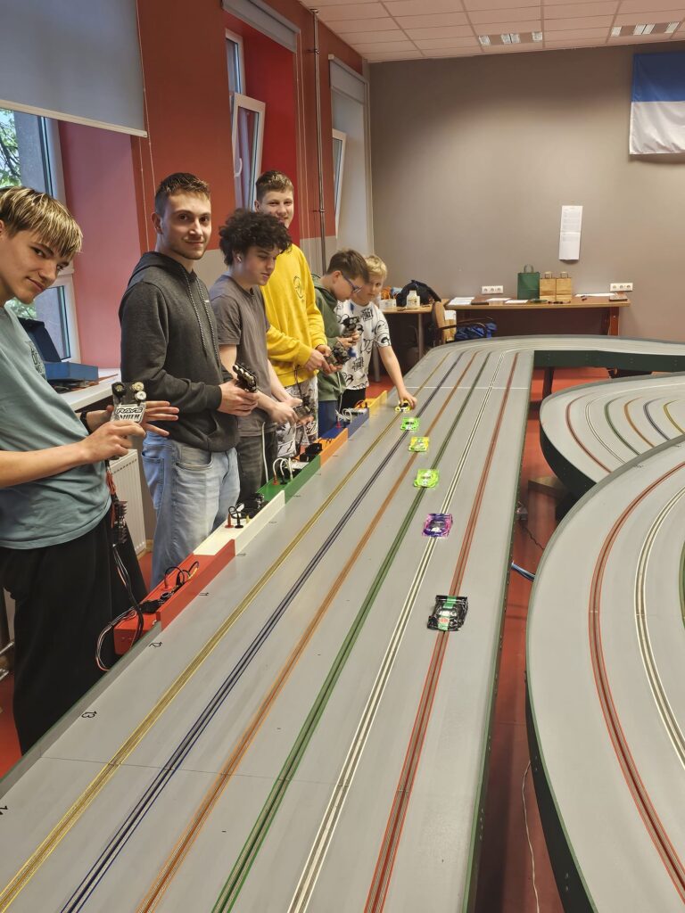 Sacensības trases automodelismā iesācējiem “AUSEKĻA KAUSS 2026”